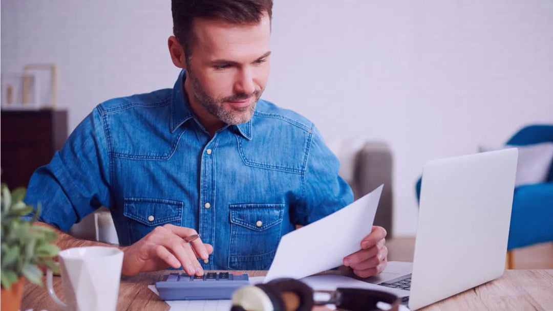 Business man calculating company downtime in Miami, Florida