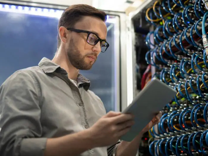 Server Management Services by Prime Tech Support for Business Clients in Miami - Visual representation illustrating expert server management solutions provided to businesses in the Miami area